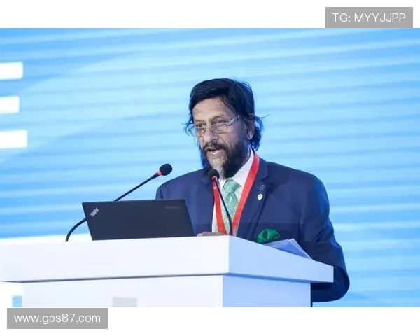 杜埃 vs 亚马尔：新星崛起路径与未来天花板差距