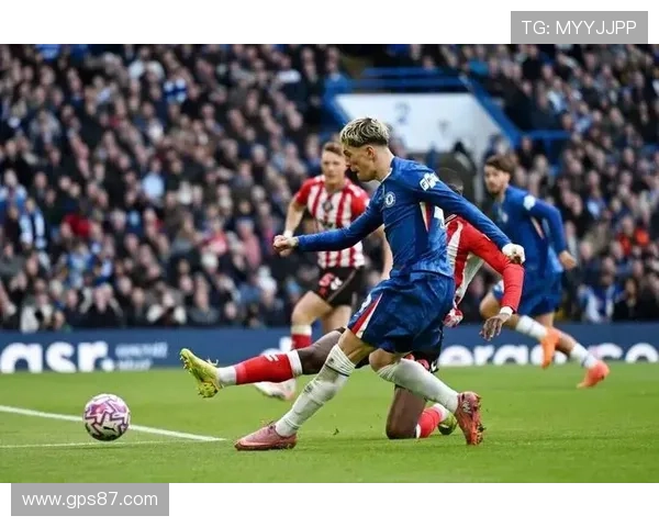 切尔西节奏问题体现中场功能重叠，当前阶段影响球队整体表现稳定性